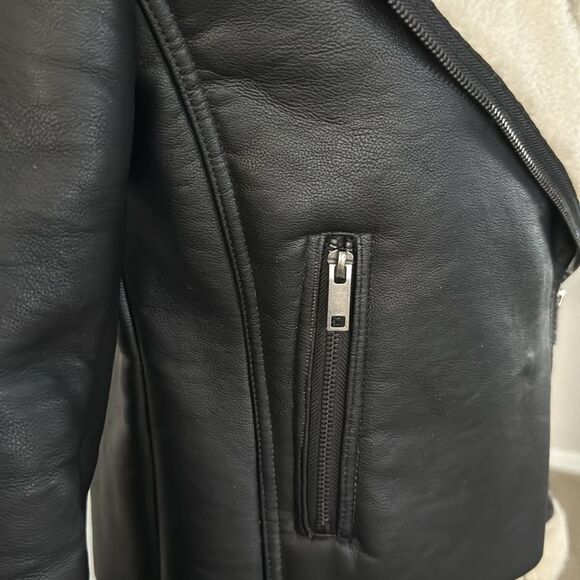 Wild Fable Sherpa Lined Faux Leather Zip Up Cropped Bomber Jacket - Picture 4 of 9